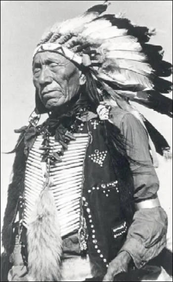 Black Elk, n dans le Sud Dakota, tait un docteur et homme sacr de la tribu des Lakota. Il participa au spectacle 'Wild Wild West' qui tourna en Angleterre sous la houlette d'un certain ...