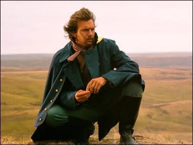 'Danse avec les loups' a lui aussi t tourn entirement dans le Dakota du Sud. Quel est le nom de Kevin Costner dans ce film ?