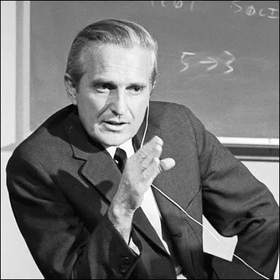 Quel p&eacute;riph&eacute;rique informatique fut invent&eacute; dans les ann&eacute;es 1960 par Douglas Engelbart ?