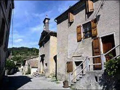 Petit village Drômois de 68 habitants, Beaurières se situe dans l'ex région ...