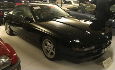 Cette GT, ici dans sa définition la plus sportive, embarque le même moteur que la McLaren F1 (préparé différemment). Comment se nomme ce beau coupé ?