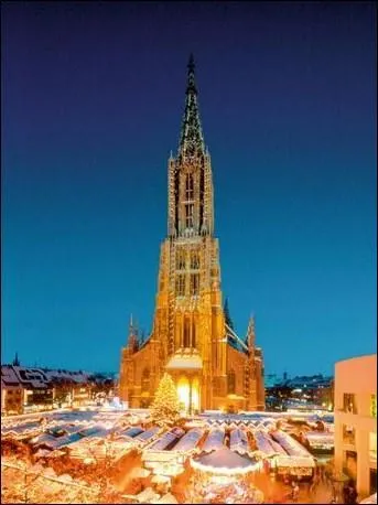 La cathdrale qui a la flche la plus haute du monde est celle de :