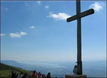 Le christianisme naquit sous l'empreur romain :