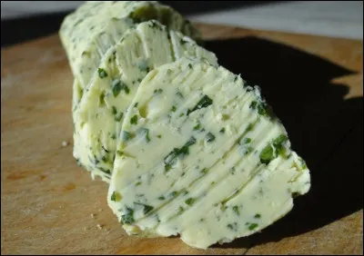 Quelle plante aromatique est indispensable à la confection du ''beurre maître d'hôtel'' ?