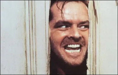 Quel est le titre du film dont l'action se passe dans un hôtel et dans lequel Jack Nicholson joue le rôle de Jack Torrance ?