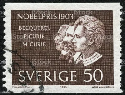 En 1903, Pierre et Marie partagent avec Henri Becquerel, le Prix Nobel de chimie.