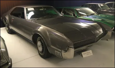 En 1934 apparaissait la fameuse Traction de Citroën. 32 ans plus tard, les américains découvrent la Traction de General Motors. Quel est le nom de cette voiture qui marque un tournant technologique pour GM ?