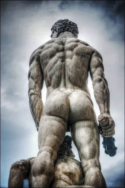 Quel était le nom d'origine du héros Héraclès ?