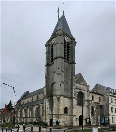 L'église Saint-Cyr-Sainte-Julitte a été fondée ...