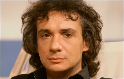 ''Quand je pense à la vieille anglaise
Qu'on appelait le "Queen Mary"

De quelle chanson de Michel Sardou, ces paroles sont-elle extraites ?