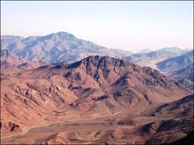 C'est sur ce mont que Mose reu de Yahv les Tables de la Loi
