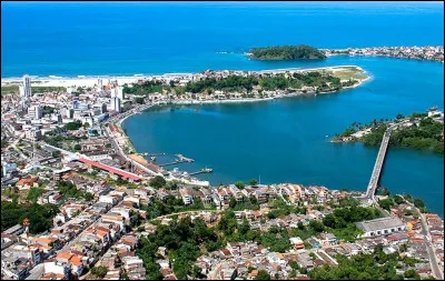 Dans quel pays se situe Ilhéus ?