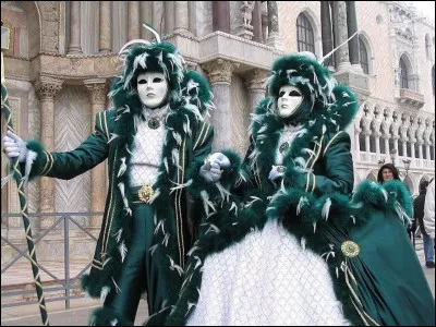 Sur combien de jours le carnaval de Venise se déroule-t-il toujours ?