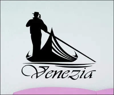 Quel est l'un des surnoms de Venise ?