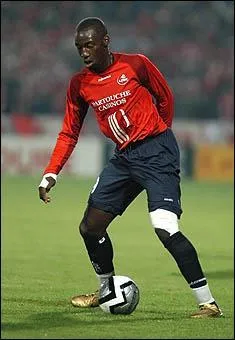 Matt Moussilou, c'est un pied carr infme, un avant-centre qui rate le cadre  deux mtres des buts... mais il dtient un record en Ligue 1 :