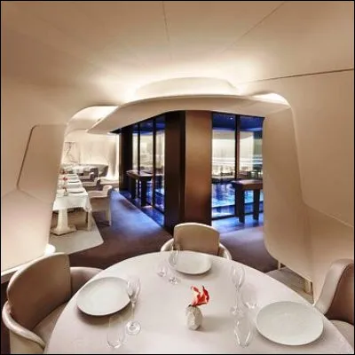 Quel cuisinier, chef du restaurant Sur mesure &agrave; Paris, a servi pendant plusieurs ann&eacute;es dans l�arm&eacute;e fran&ccedil;aise comme parachutiste ?