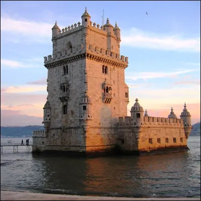 De quelle capitale europ&eacute;enne les explorateurs appareillaient-ils &agrave; la tour de Bel&eacute;m ?