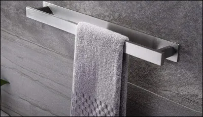 Par quelle lettre commence le seul mot masculin se finissant par "ette" en nétant pas un nom composé ?