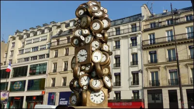 Dans quelle gare parisienne peut-on voir ces horloges ?