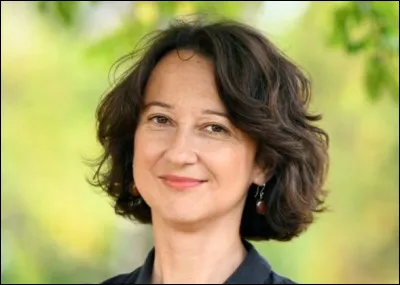 Qui est cette romancière, auteure du roman ''L'Élégance du hérisson'' ?