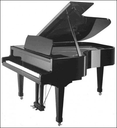 Qui a réalisé 500 uvres musicales dont « Sonate pour piano n°4 » ?