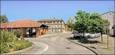 Commune occitane, dans l'aire d'attraction Toulousaine, Le Burgaud se trouve dans le d&eacute;partement ...