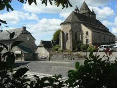 Nous sommes en Auvergne-Rh&ocirc;ne-Alpes, &agrave; Raulhac. Village du Carlad&egrave;s, dans l'arrondissement d'Aurillac, il se situe dans le d&eacute;partement ...