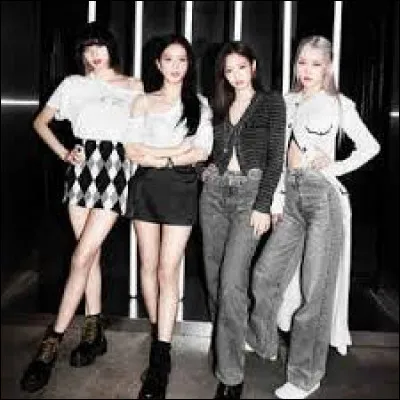 Ensuite, nous allons passer à tes passions : qu'aimes-tu faire pendant ton temps libre ?