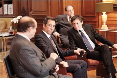 Ce film de Costa-Gavras, sorti en 2012, raconte l'ascension de Marc Tourneuil, un homme de main, propulsé à la tête de la banque, incarné par Gad Elmaleh :