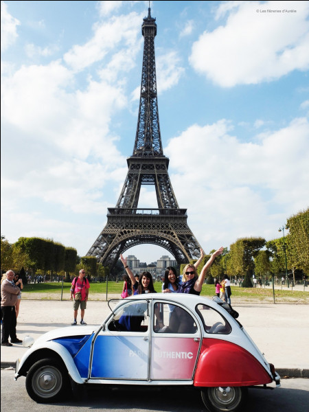Pourquoi la 2CV est devenue l’emblème d'une France insouciante de la période 1948-1978  ?