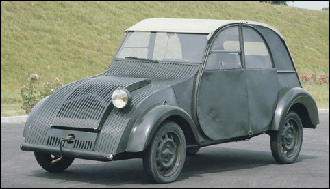 Quelles solutions proposent les ingénieurs de Citroën sur ce prototype pour diminuer les coûts ?