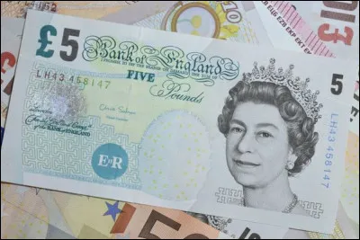 Parmi ces pays, lequel n'utilise pas la livre Sterling ?