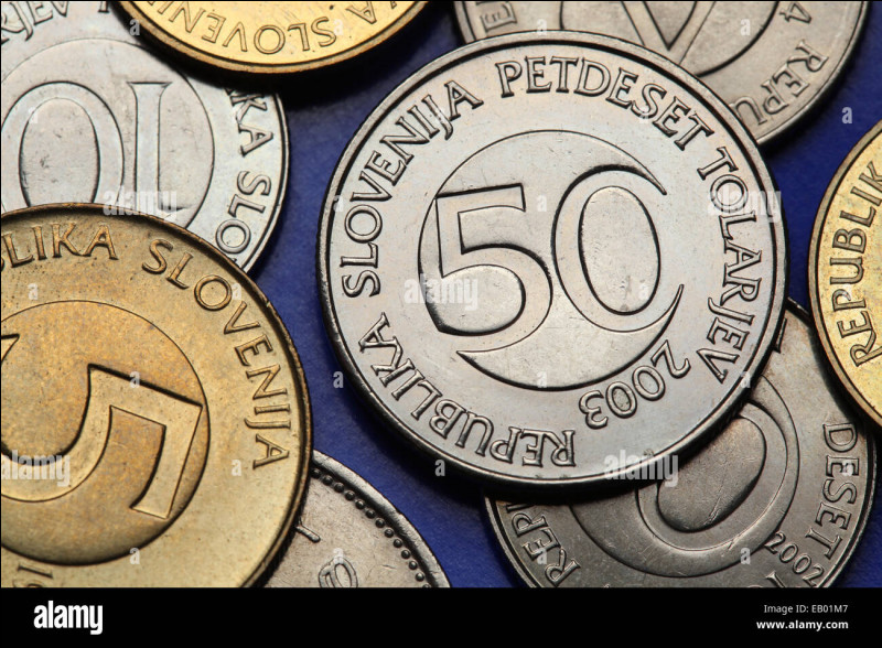 Quelle devise avait cours en Slovénie avant la mise en place de l'euro ?