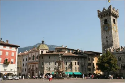 Combien y a-t-il, à ce jour, de membres de l'OTAN ?