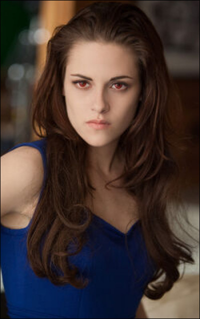 De quelle couleur sont les yeux de Bella quand elle se réveille en vampire ?