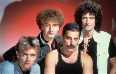 De quel pays est originaire le groupe ''Queen'', dont l'un des titres le plus célèbre est ''Radio Gaga'' ?