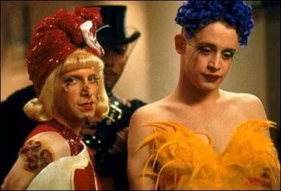 Son premier rle en tant qu'adolescent et non plus enfant est dans Party Monster, dans lequel joue aussi :