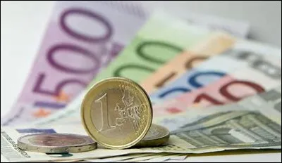 7,33 yuans chinois équivalent à __,__ euros en France.