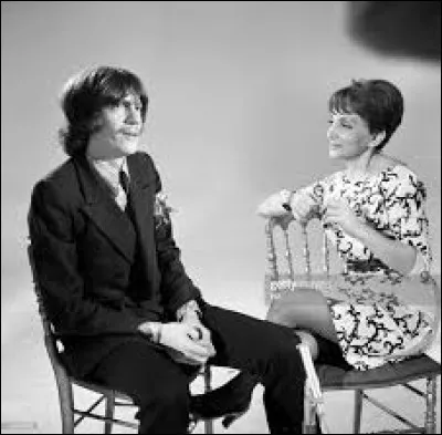 Qui présente l'émission populaire "Discorama" sur la première chaîne de l'ORTF ?