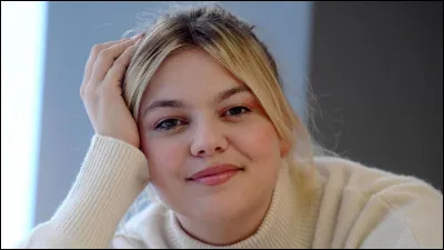Dans « Tornade », Louane chante : 
« Petite, te laisse pas ... »