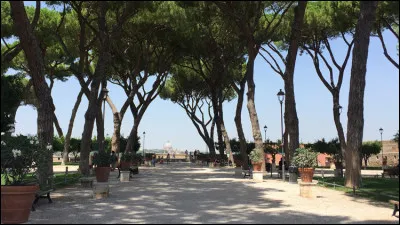 Si vous avez bien suivi, l'Aventin est ...