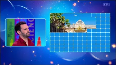 Dans quel jeu télévisé, les lauréats peuvent-il gagner gros, en découvrant qui se cache derrière l'étoile mystérieuse ?