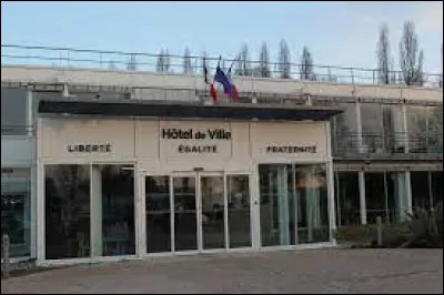 Ville francilienne, dans la Grande Couronne, Saint-Fargeau-Ponthierry se situe dans le d&eacute;partement ...