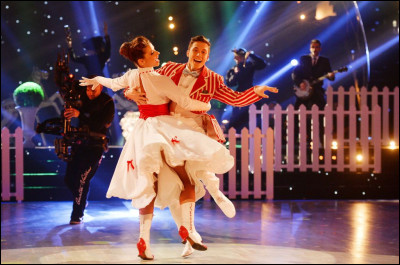 Cette danse est une danse lente, souvent avec une joie de vivre, je suis...