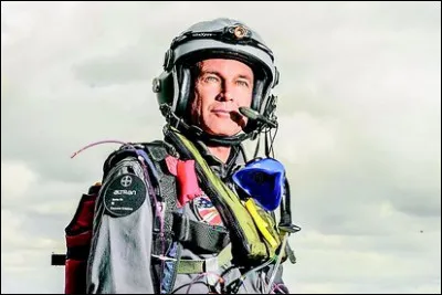 Hergé s'était inspiré de son grand-père pour créer le personnage du savant Tournesol. Quel est ce psychiatre et aventurier suisse copilote du Solar Impulse ?