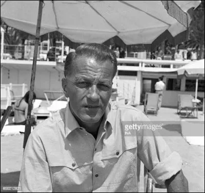 Est souvent élevé en montagne, c'est le...