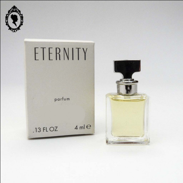 Le 19 novembre 1942, c'est la naissance d'un grand couturier américain qui créera le parfum "Eternity" !