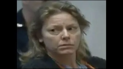 Quand commet-elle son dernier meurtre, et qui assassine-t-elle ?