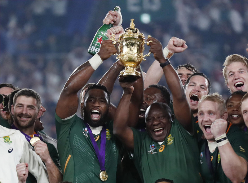 La coupe du monde de rugby en 2019 opposait l'Afrique du Sud et la Nouvelle-Zélande.