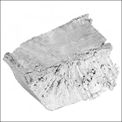 Le symbole du zinc est Zn.